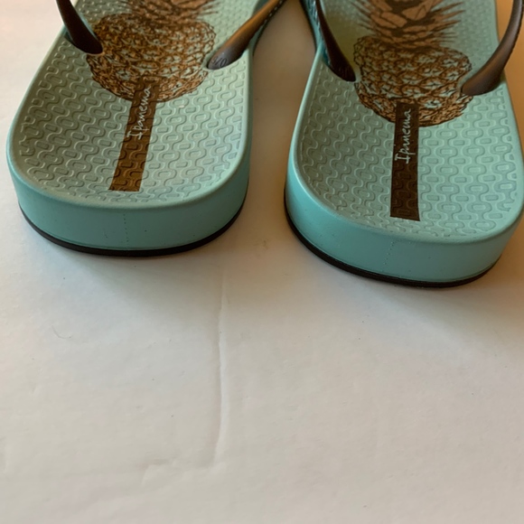 IPANEMA  Pineapple Flip Flop Size 11 - Picture 5 of 6